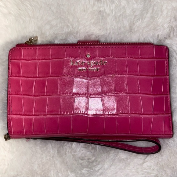 kate spade Handbags - Kate Spade Wristlet Wallet